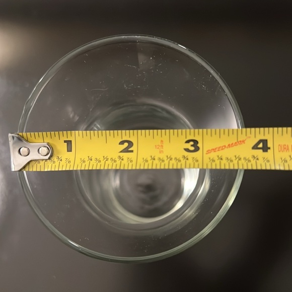 Set of 2 Clear Vases - Picture 5 of 9